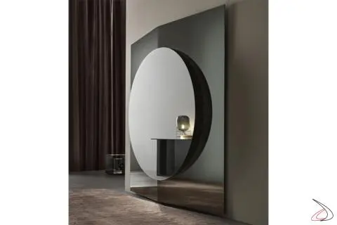 Specchio grande di design con cornice inclinata Central