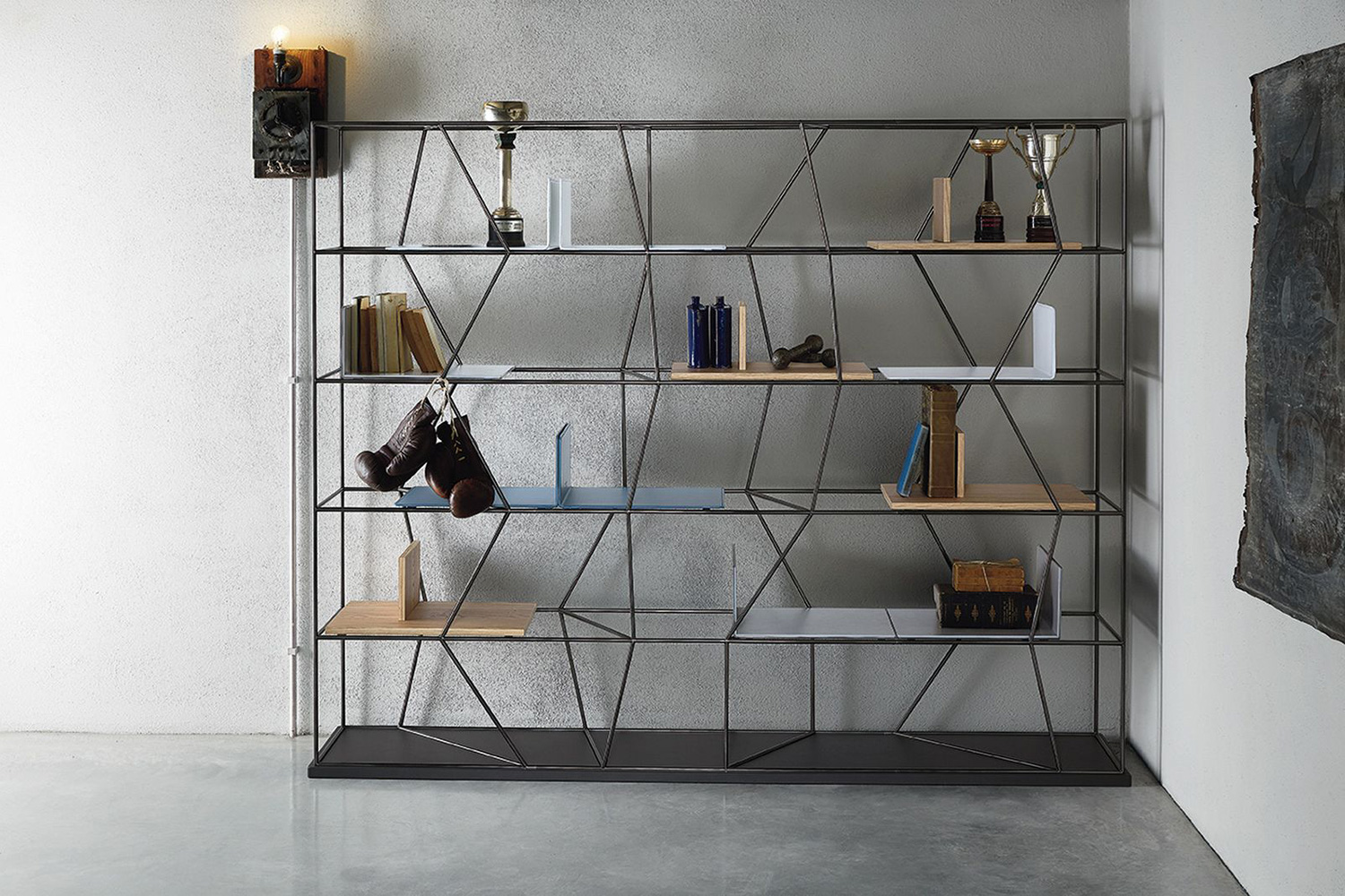 Libreria da parete in acciaio e vetro di design 60x180x44cm Tafre