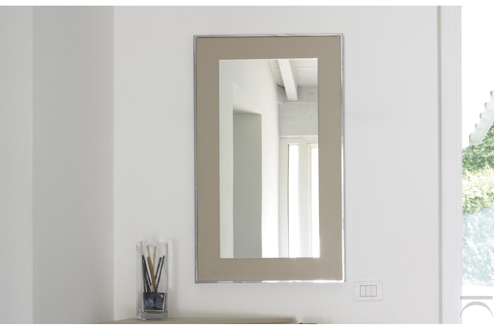 Specchio da ingresso di design con cornice