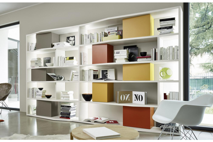 Mobile libreria colorato di design da soggiorno