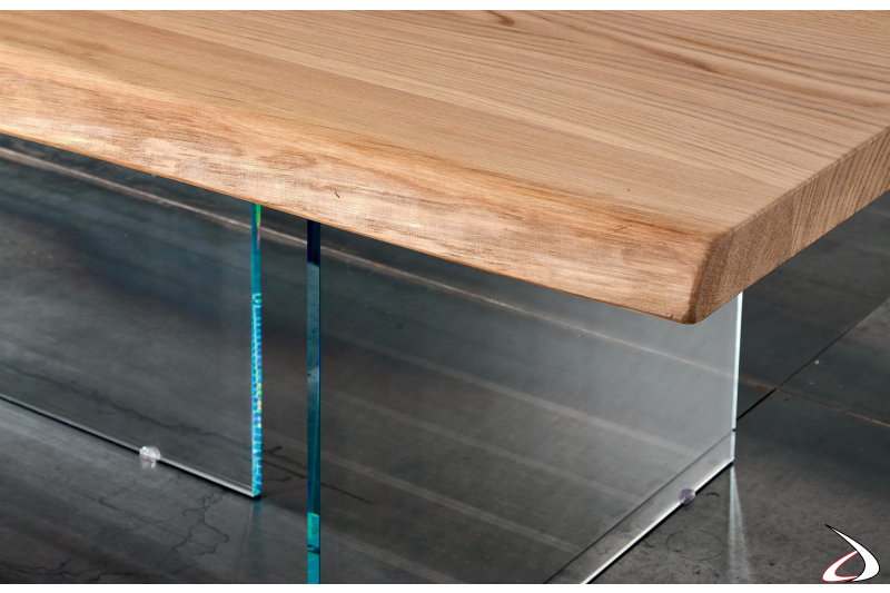 Tavolo moderno in legno massiccio da soggiorno
