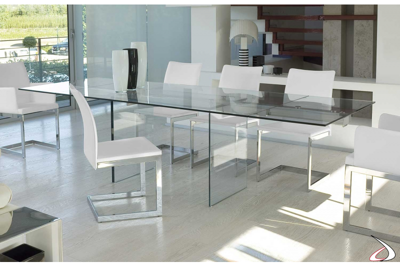 Tavolo in cristallo trasparente allungabile di design da soggiorno