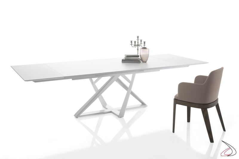 Tavolo bianco di design allungabile da soggiorno