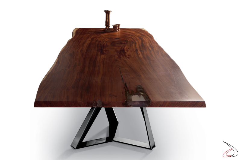 Tavolo lungo e largo di design in legno massello noce secolare