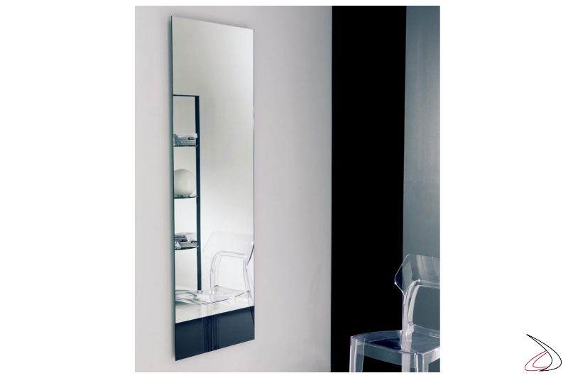 Specchio verticale di design da ingresso con cornice nera