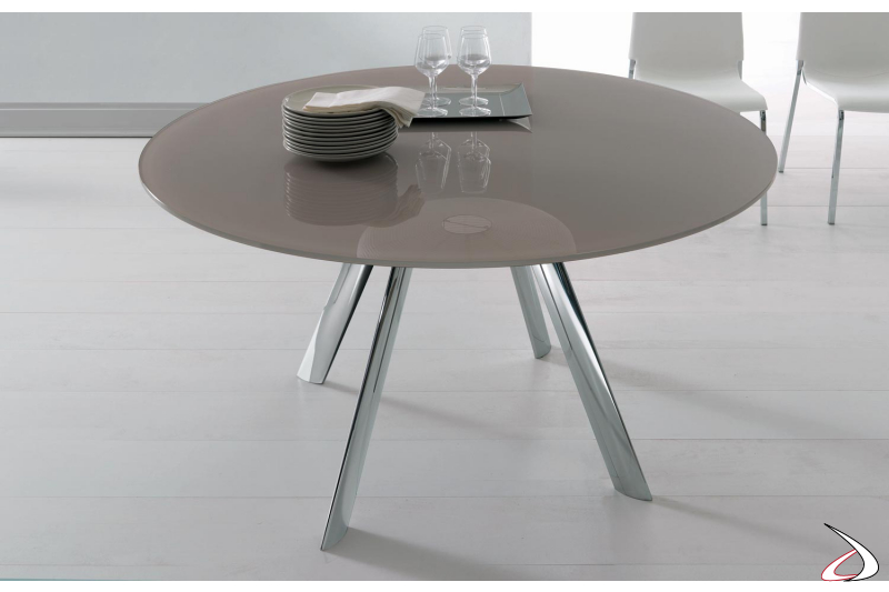 Tavolo moderno con piano in vetro e con basamento a 4 gambe