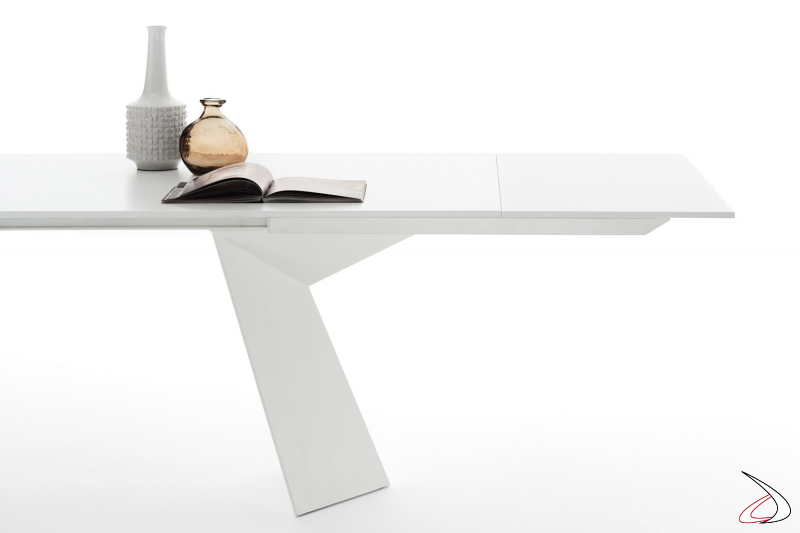 Tavolo di design bianco allungabile da soggiorno