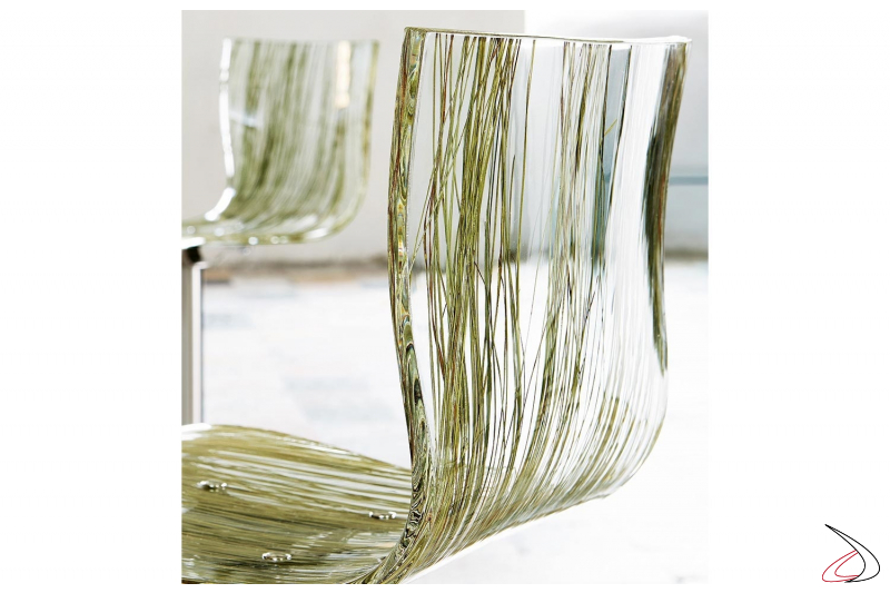 Sedia da cucina impilabile di design trasparente con effetto erba palustre