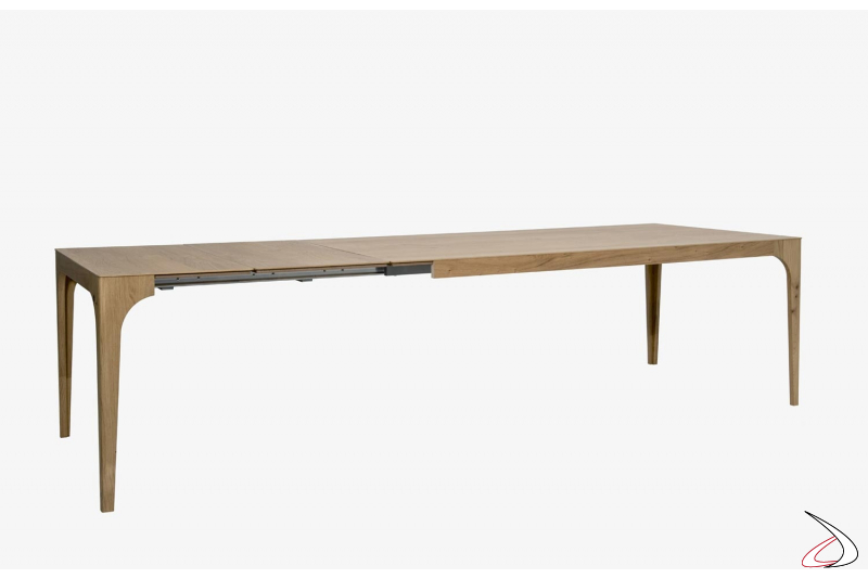 Tavolo in legno rovere naturale allungabile con 2 allunghe per 12 posti a sedere
