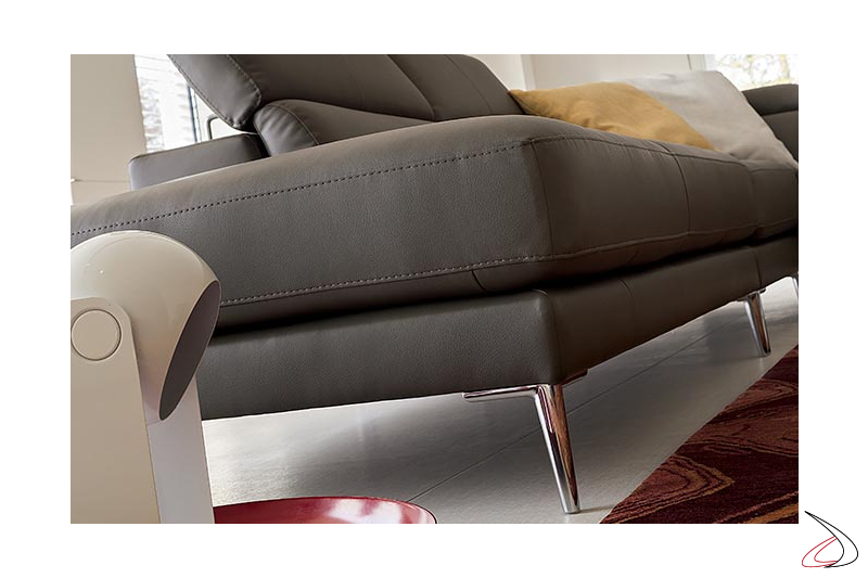 Leather sofa with chromed feet