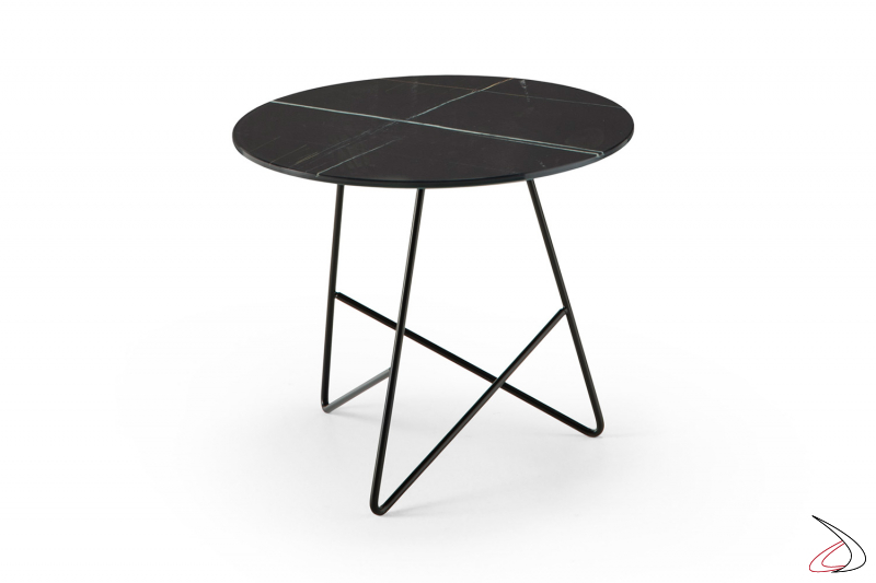 Tavolino moderno con gambe incrociate nere e top nero