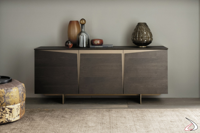 Modern wooden sideboard with 3 slanted doors with profiles and thin bronze feet