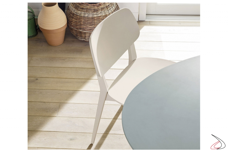 Sedia moderna bianca in legno da cucina