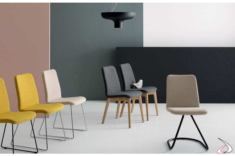 Sedie di design imbottite con gambe in legno per tavolo soggiorno