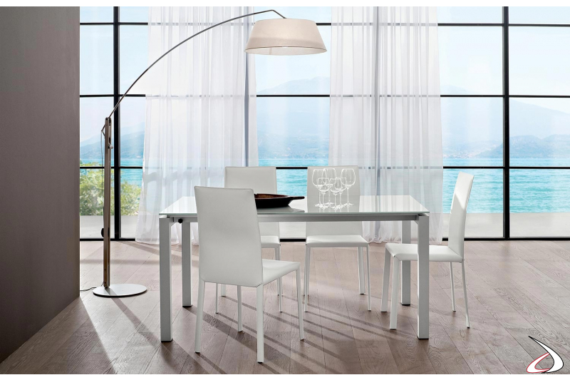 Tavolo in vetro bianco per 6 persone da soggiorno di design con gambe in alluminio