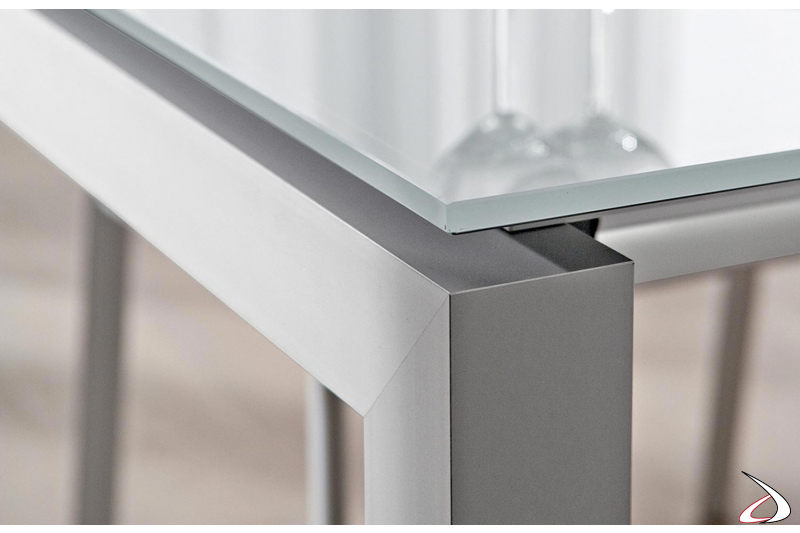Tavolo in vetro bianco lucido di design da soggiorno con gambe in alluminio