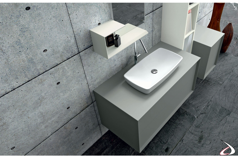 Mobile bagno di design con lavabo soprapiano