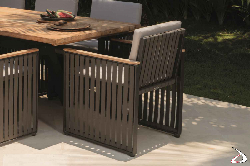Sedia da esterno Horizon, in alluminio verniciato Carbon Black e tessuti tecnici personalizzabili