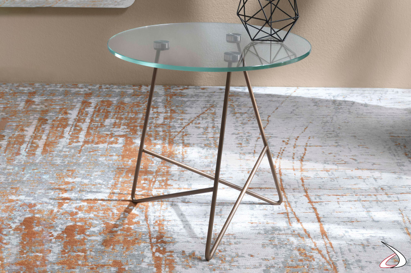 Tavolino moderno con gambe incrociate in vetro