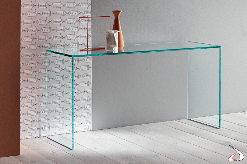 Consolle minimalista ed essenziale in vetro temperato.