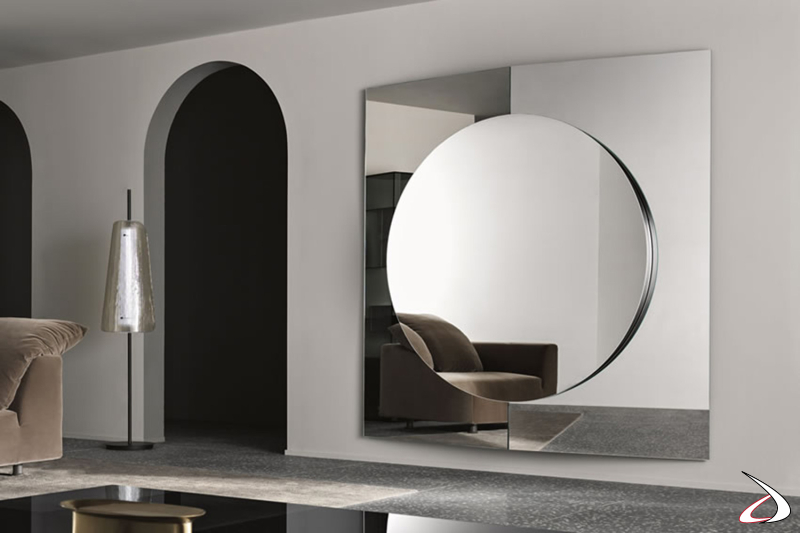 Specchio da parete di design con cornice inclinata