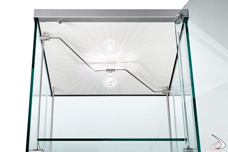 Vetrina moderna in vetro disponibile con kit illuminazione.
