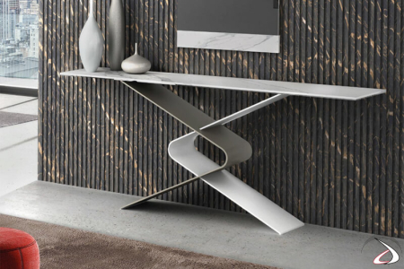 Consolle di design da entrata con basamento bicolore intrecciato e piano in ceramica bianco statuario