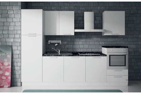 Composizione cucina bloccata in laccato bianco