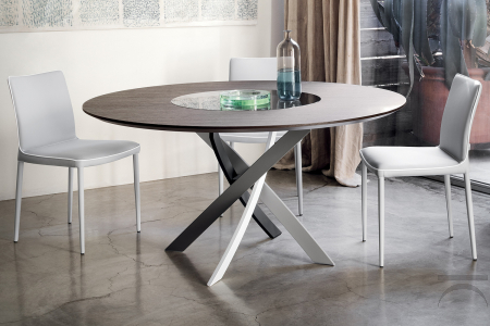 Tavolo rotondo fisso di design con basamento multicolor e piano in legno impiallacciato con piano centrale girevole in vetro trasparente