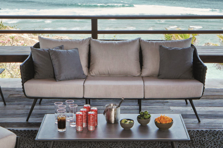 Divano tre posti per outdoor o indoor della collezione Serpent
