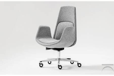 Poltrona direzionale di design da ufficio regolabile in altezza con ruote forate