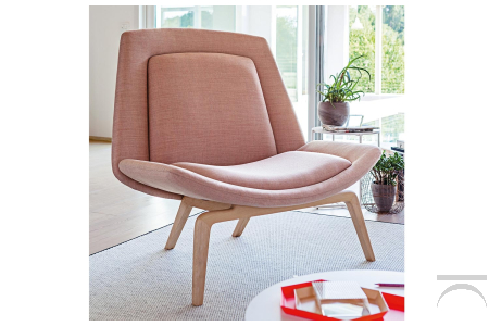 Poltrona lounge di design larga per sala attesa con gambe in legno