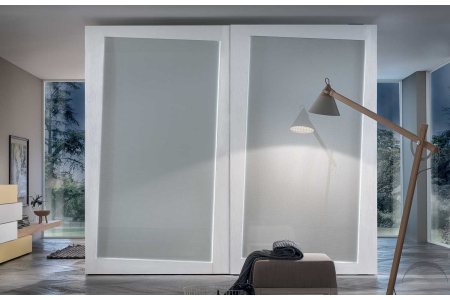 Armadio di design 2 ante scorrevole in vetro con cornice in legno frassino bianco