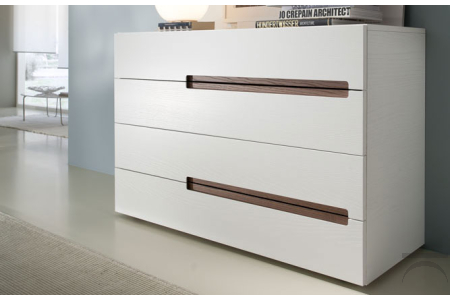 Comò design a 4 cassetti in legno