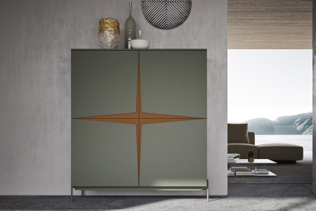 Aparador alto de diseño con 4 puertas en laca mate fango con decoración en forma de estrella en color cereza