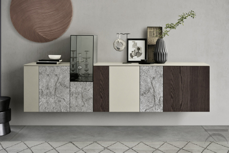 Credenza sospesa di design con teca in vetro e ante in pietra, legno impiallacciato e in laccato opaco