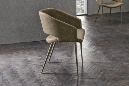 Poltroncina Arisa con struttura in metallo Fango e seduta in ecopelle Vintage