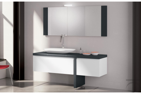 Bagno moderno colorato di design