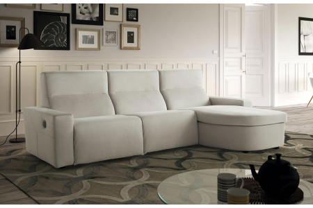 Sofá moderno con chaise longue y el mecanismo de relajación