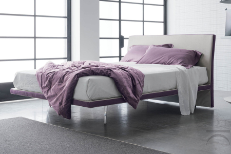 Letto di design imbottito rivestito in tessuto bianco e blu con