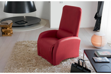 Poltrona relax in eco-pelle di colore rosso