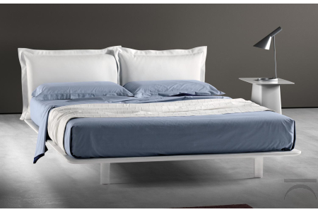 Letto matrimoniale imbottito moderno