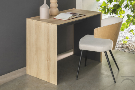 Scrivania Linea realizzata con struttura in laminato ecologico