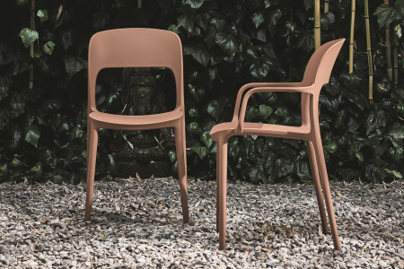 Sedia design Gipsy impilabile senza braccioli