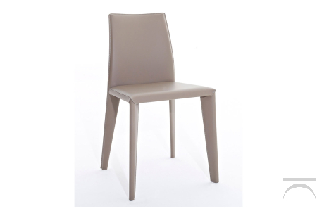 Sedia con schienale basso completamente rivestita in cuoietto