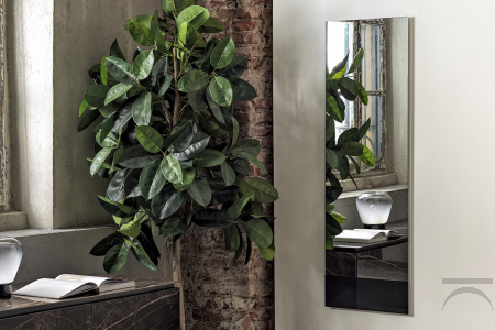 Specchio verticale di design Eidos con cornice alla base