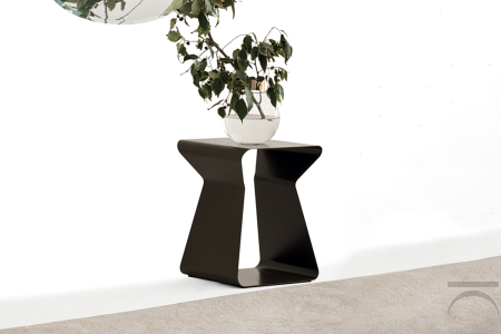 Tavolino design da soggiorno a forma di clessidra Kito