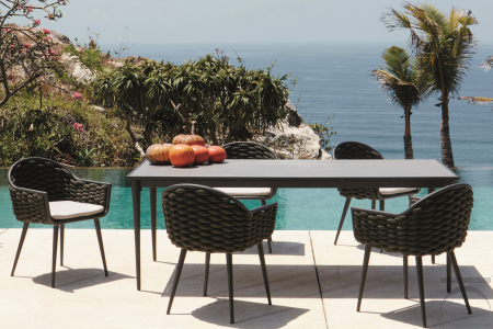 Tavolo da pranzo Serpent soluzione ideale per outdoor 
