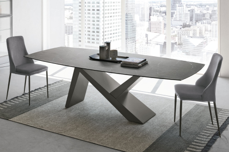 Tavolo di design con piano in ceramica Venezia