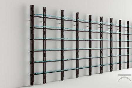 Libreria moderna con struttura in legno massello, composta da montanti e traversi, per fissaggio a muro o a soffitto con ripiani in vetro.